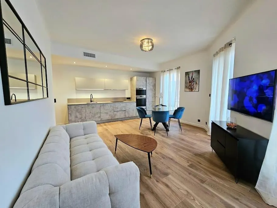 Tres Bel Appartement Nice Centre contacts